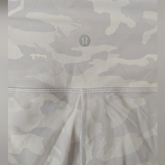 Lululemon Wunder Under High-Rise Leggings Camo Jacquard White Starlight Size 4 - Picture 3 of 4